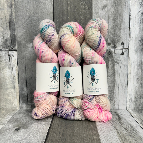 Good Vibes Yarn Tour teal torch knits TTK new DK fairy lights - Knot Another Hat