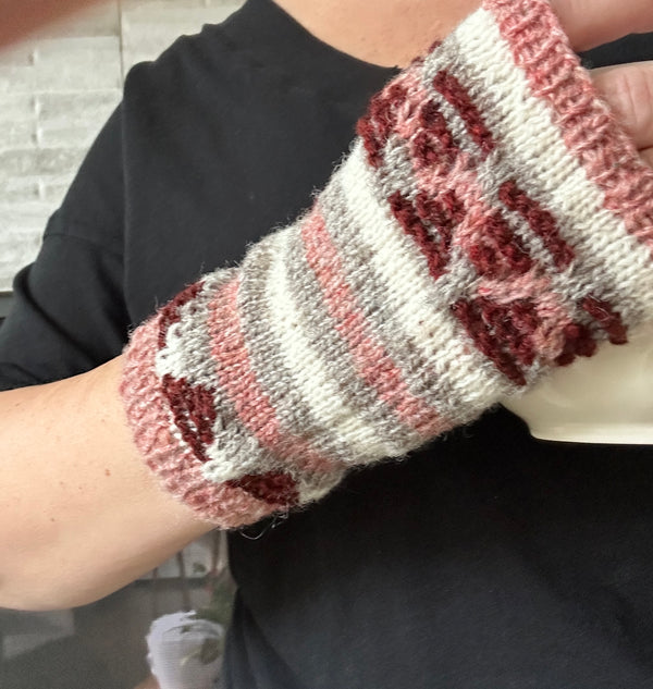 knot another hat devo mitts (download) - Knot Another Hat