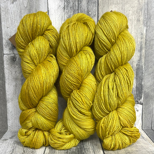 manos del uruguay fino topsy-turvy - Knot Another Hat