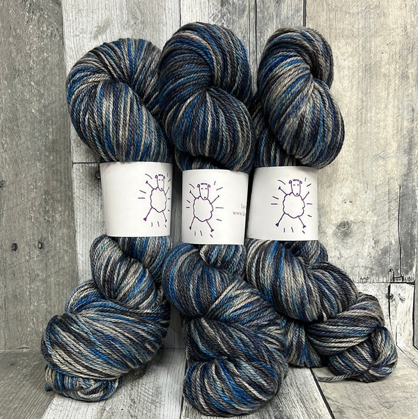 lavendersheep yakkity yak dk blue jay - Knot Another Hat