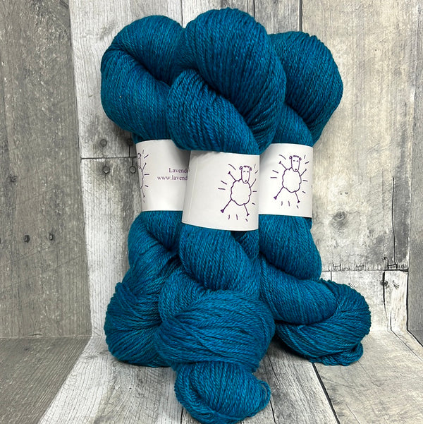 lavendersheep yakkity yak dk peacock - Knot Another Hat