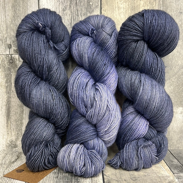 manos del uruguay fino salon - Knot Another Hat