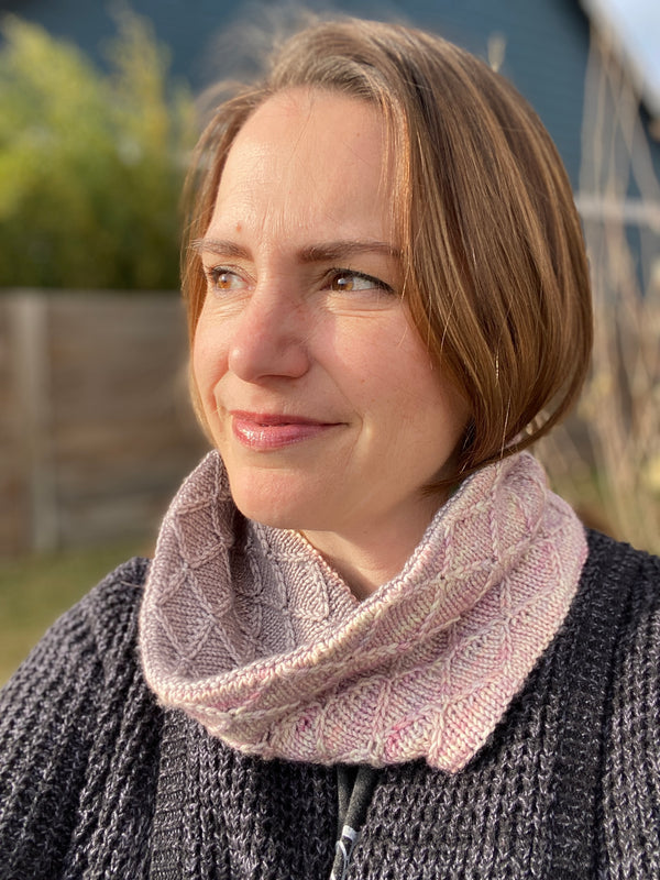 knot another hat molly cowl (download)  - Knot Another Hat