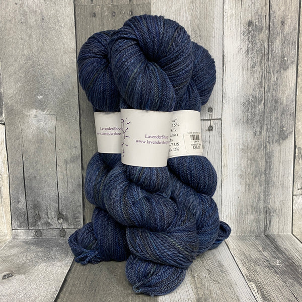 lavendersheep yakkity yak dk midnight blue - Knot Another Hat