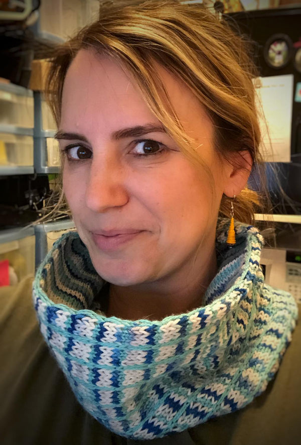 knot another hat elegant drinking bib (download) Default Title - Knot Another Hat