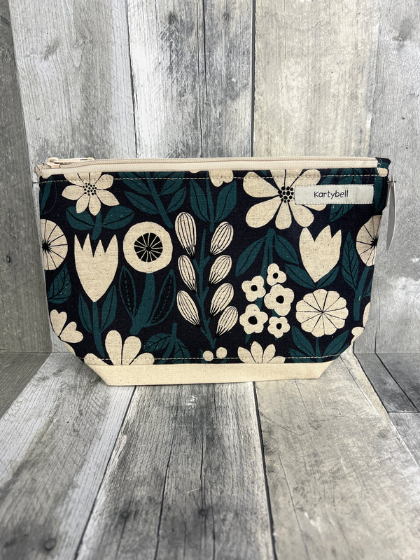 kartybell medium zipper pouch 4 - Knot Another Hat