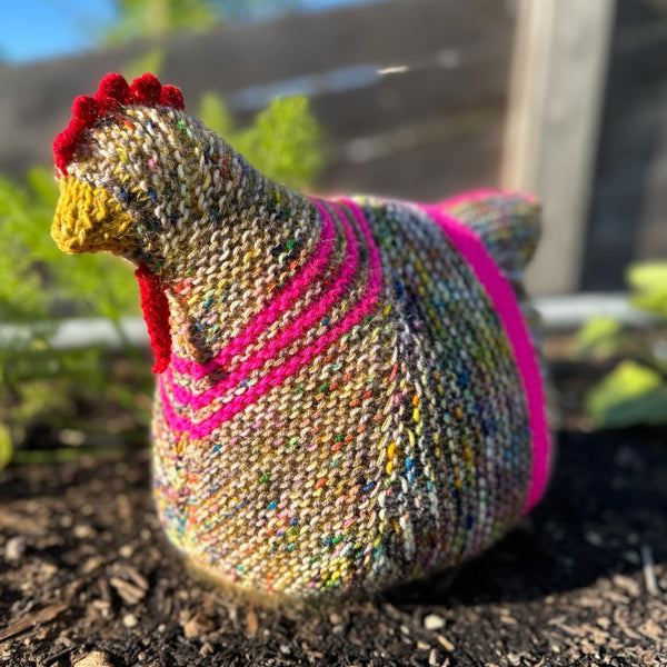 IN-STORE CLASS: Emotional Support Chicken :: Sat Oct 5, 12, 19 & 26  - Knot Another Hat