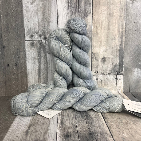 kinua organic cotton fingering blue sky - Knot Another Hat
