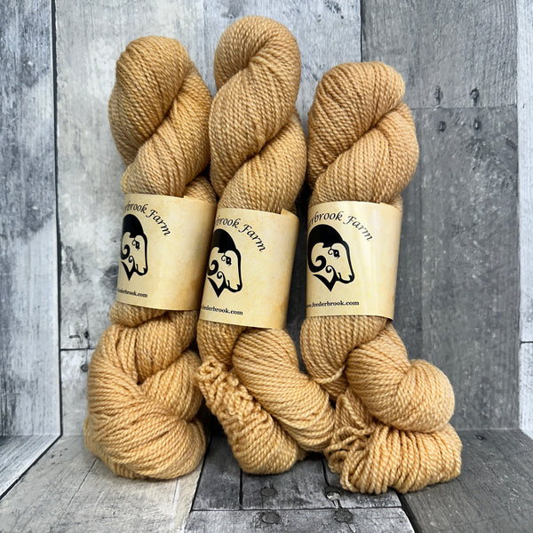 feederbrook farm BFL entropy DK solid straw - Knot Another Hat