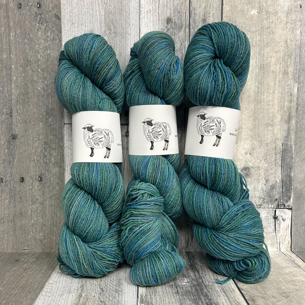 lavendersheep shaniko fingering columbia river remix - Knot Another Hat