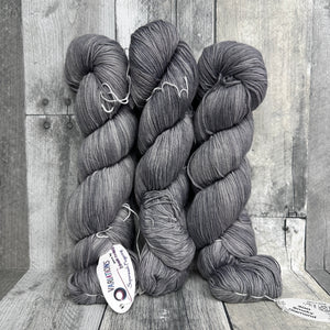 friendly products variations fingering 300 smoky diamond - Knot Another Hat