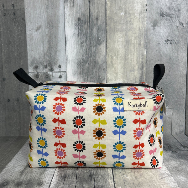 kartybell sara bag 1 - Knot Another Hat