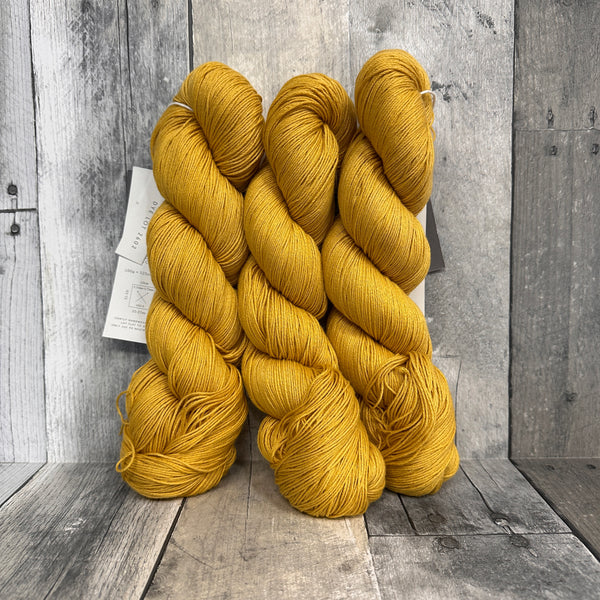 kinua organic cotton fingering gold - Knot Another Hat