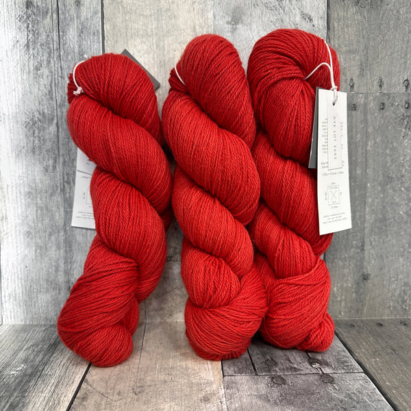 kinua luxury blend fingering strawberry - Knot Another Hat