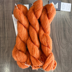 kinua fuzzy pumpkin - Knot Another Hat