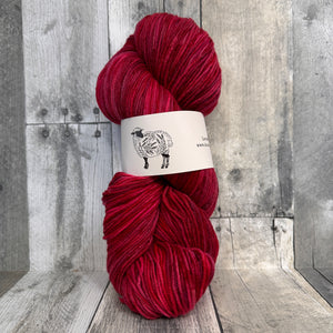 lavendersheep shaniko worsted 8oz christmas red - Knot Another Hat
