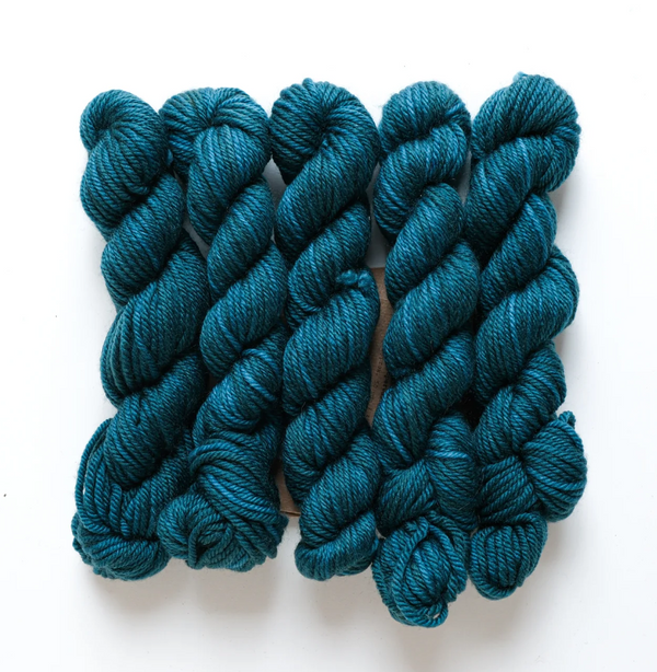 manos del uruguay alegria grande bocados 2394 teal - Knot Another Hat