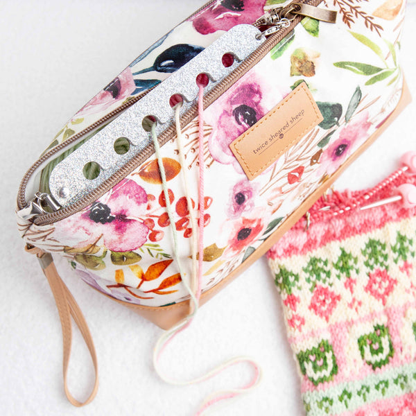 twice sheared sheep yarn gator - Knot Another Hat