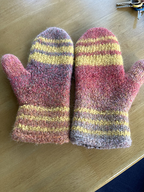 IN-STORE CLASS: Felted Mittens:: Sun Dec 1 & 8  - Knot Another Hat